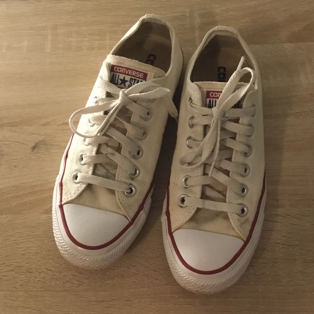 Converse low top canvas sneakers in cream with red trim